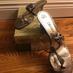 Adorable gold owl heels